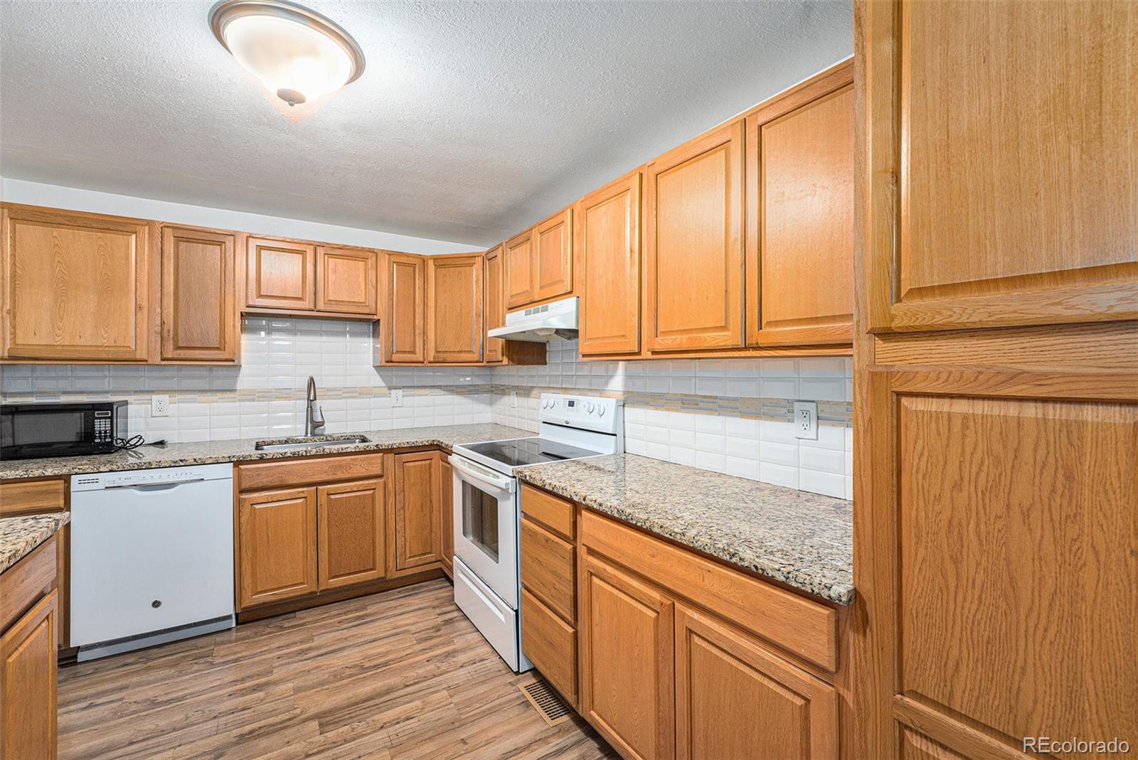 MLS Image #5 for 2308  lima street,aurora, Colorado
