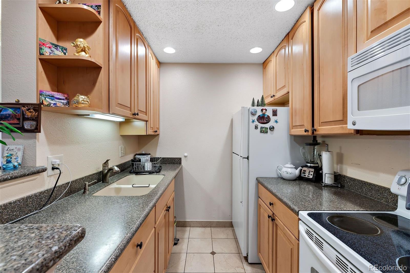 MLS Image #3 for 8060 e girard avenue,denver, Colorado