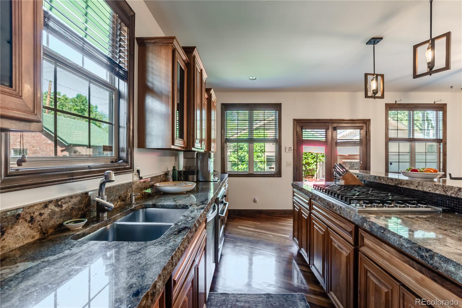 MLS Image #13 for 690 s emerson street,denver, Colorado