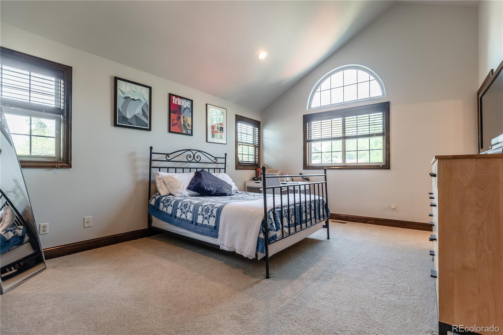 MLS Image #18 for 690 s emerson street,denver, Colorado