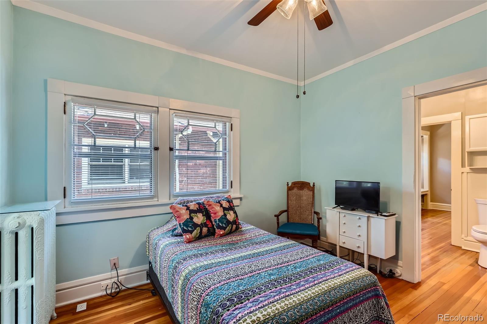 MLS Image #13 for 2541  bellaire street,denver, Colorado