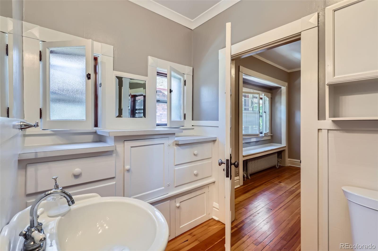 MLS Image #16 for 2541  bellaire street,denver, Colorado