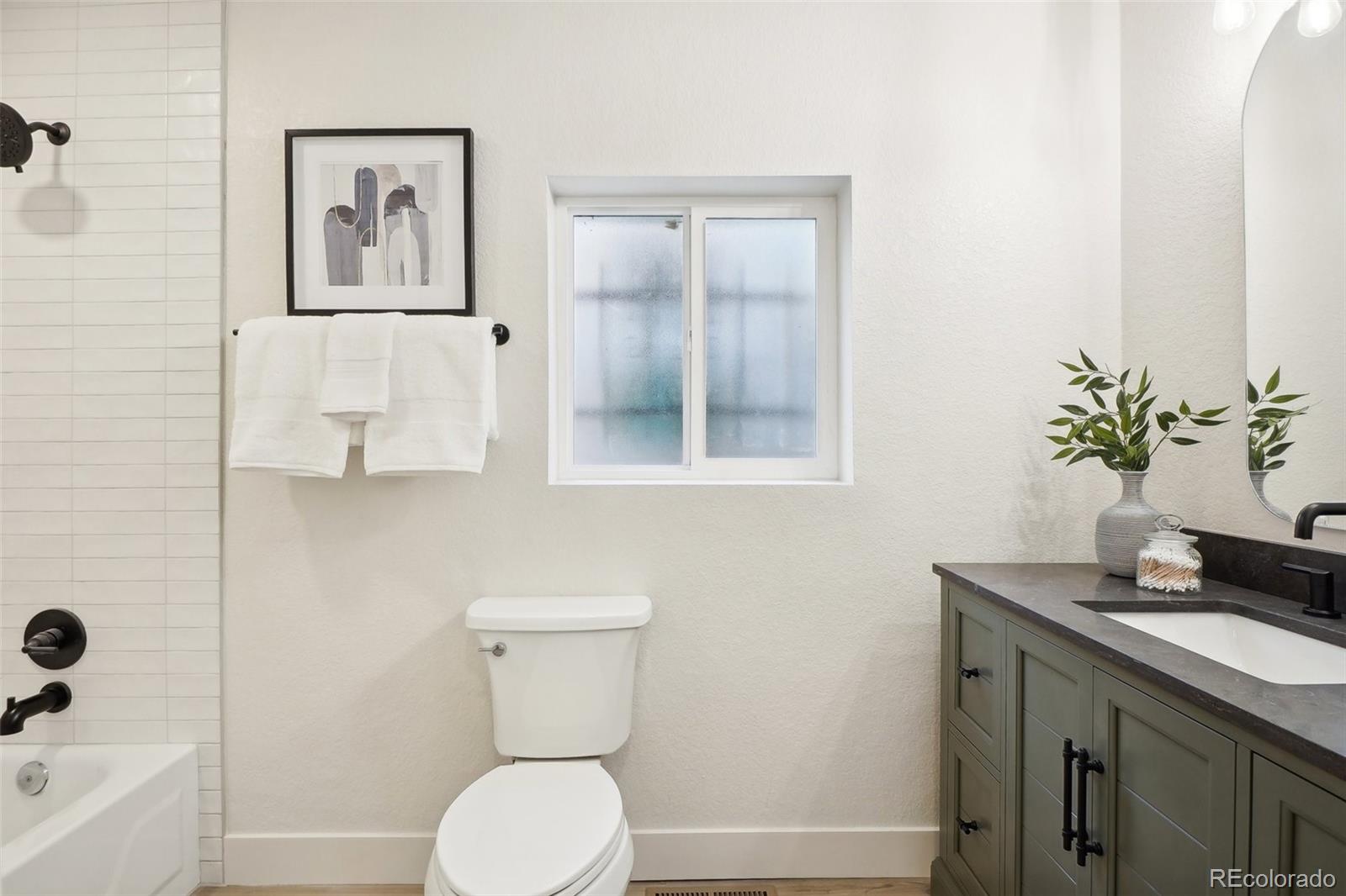 MLS Image #15 for 2121 w 33rd avenue,denver, Colorado
