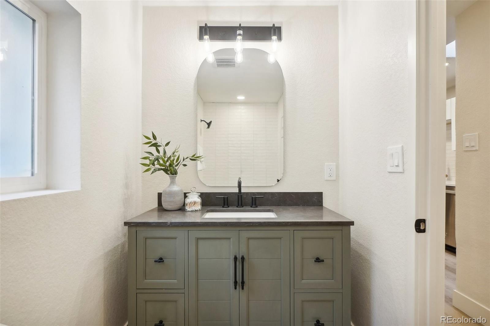 MLS Image #16 for 2121 w 33rd avenue,denver, Colorado