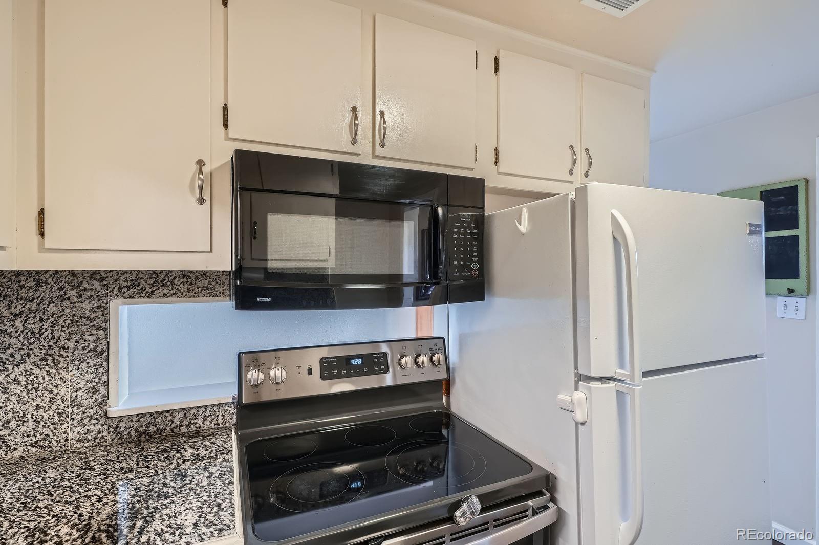MLS Image #11 for 6325 w mississippi place,lakewood, Colorado