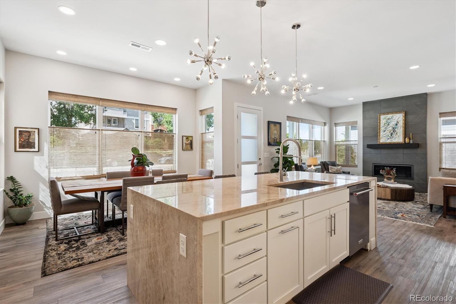 MLS Image #10 for 888 s valentia street,denver, Colorado