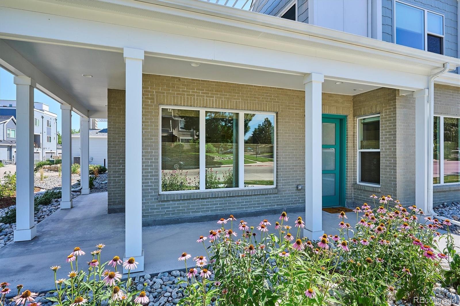 MLS Image #3 for 888 s valentia street,denver, Colorado