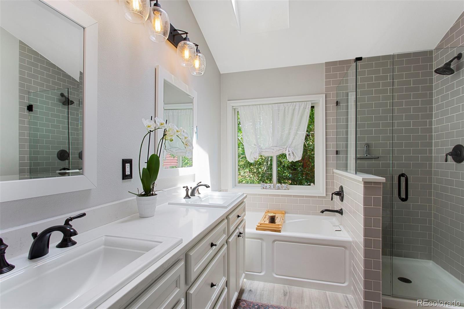 MLS Image #22 for 12  long spur,littleton, Colorado