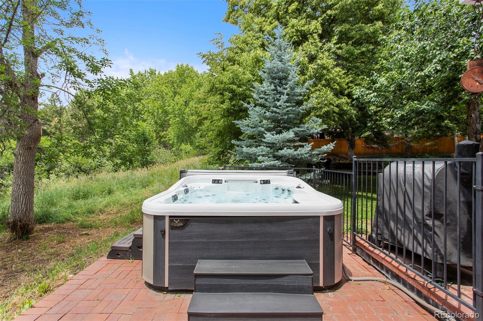 MLS Image #40 for 12  long spur,littleton, Colorado