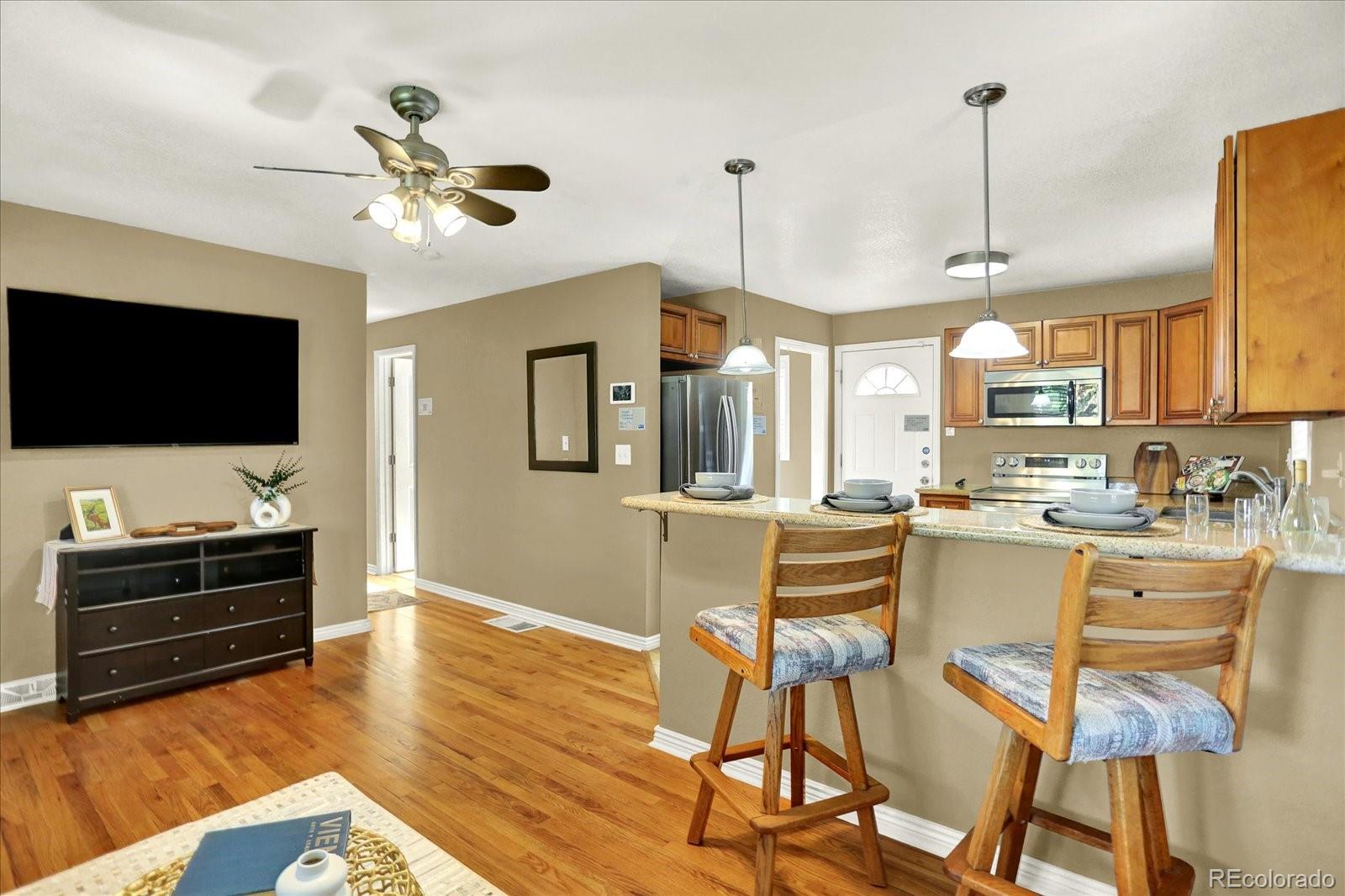 MLS Image #5 for 2810  oneida street,denver, Colorado