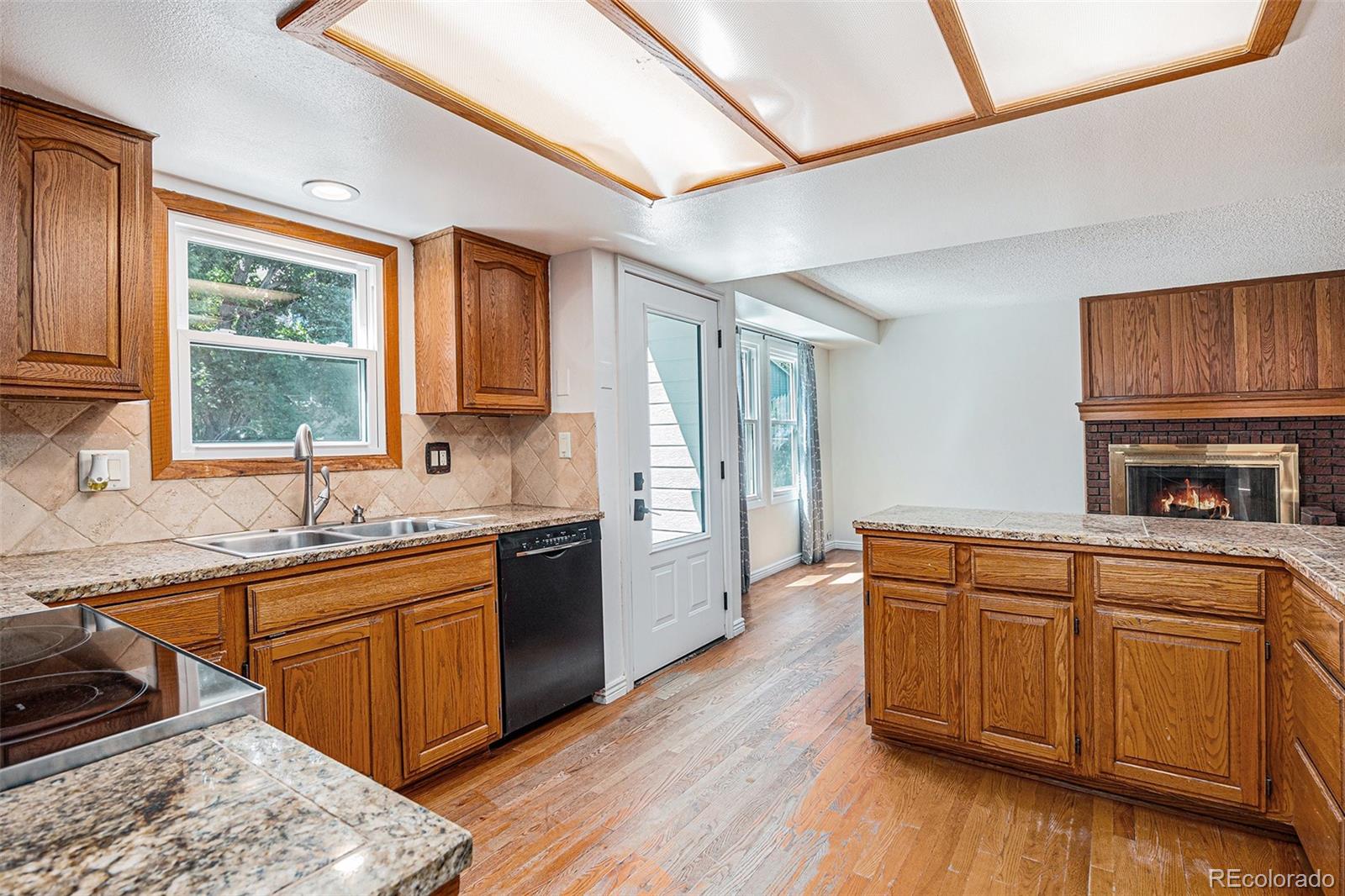 MLS Image #9 for 3664 s uravan street,aurora, Colorado