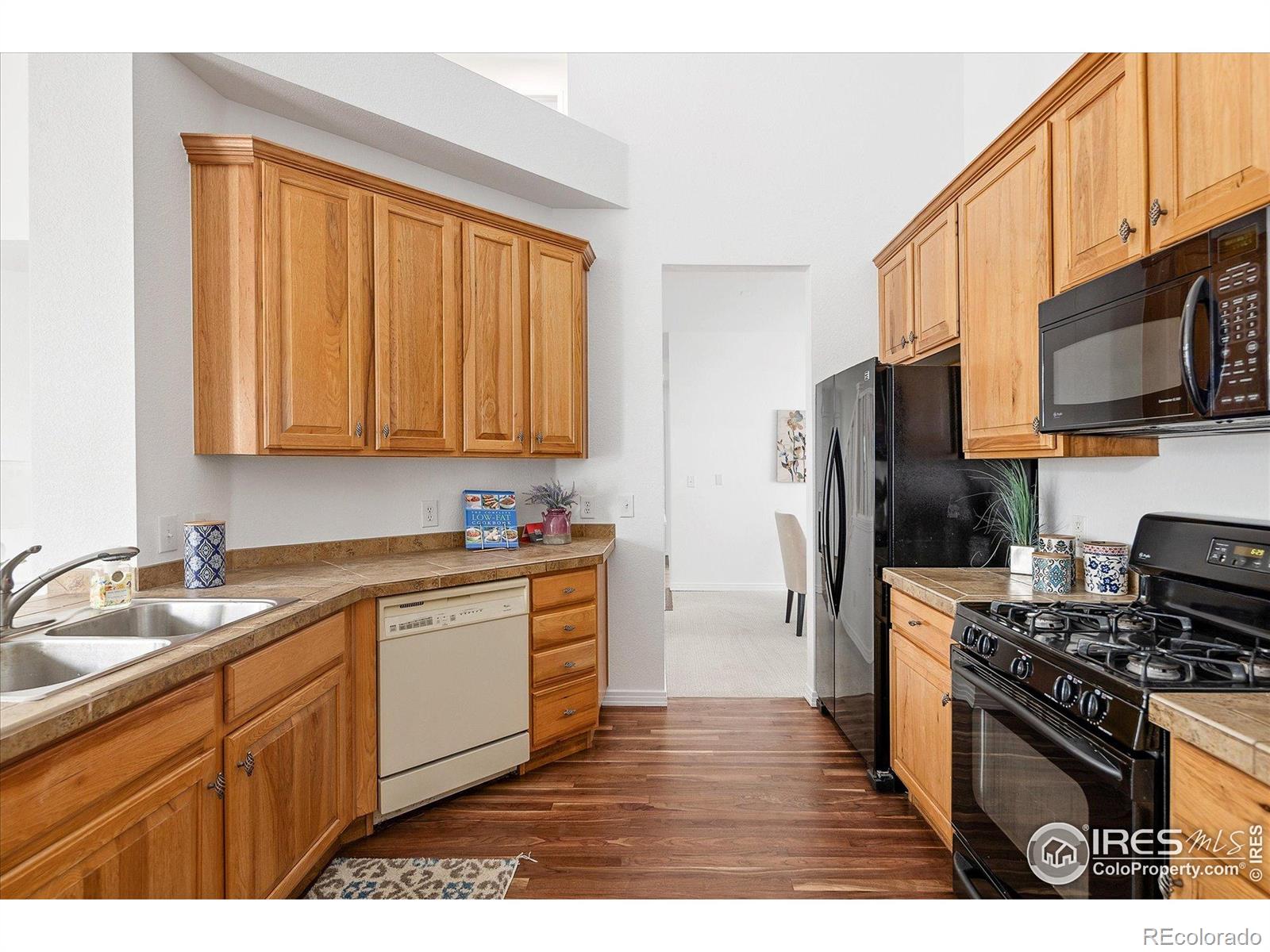 MLS Image #14 for 14214  waterside lane,broomfield, Colorado