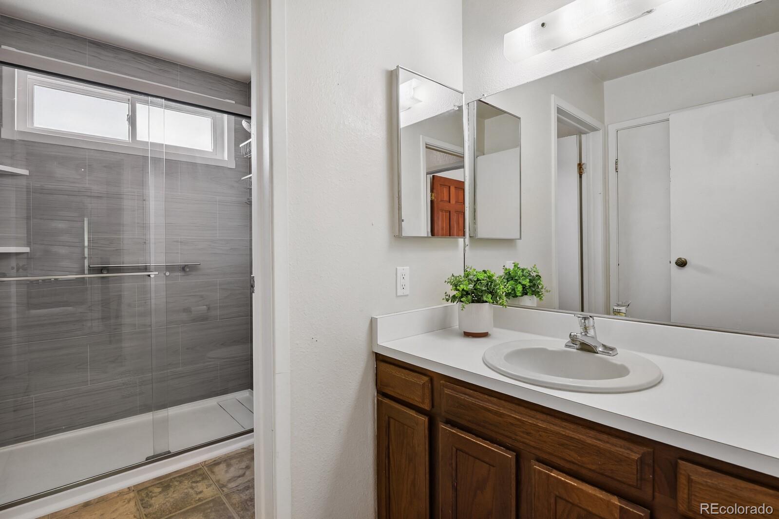 MLS Image #15 for 3695 s kittredge street,aurora, Colorado