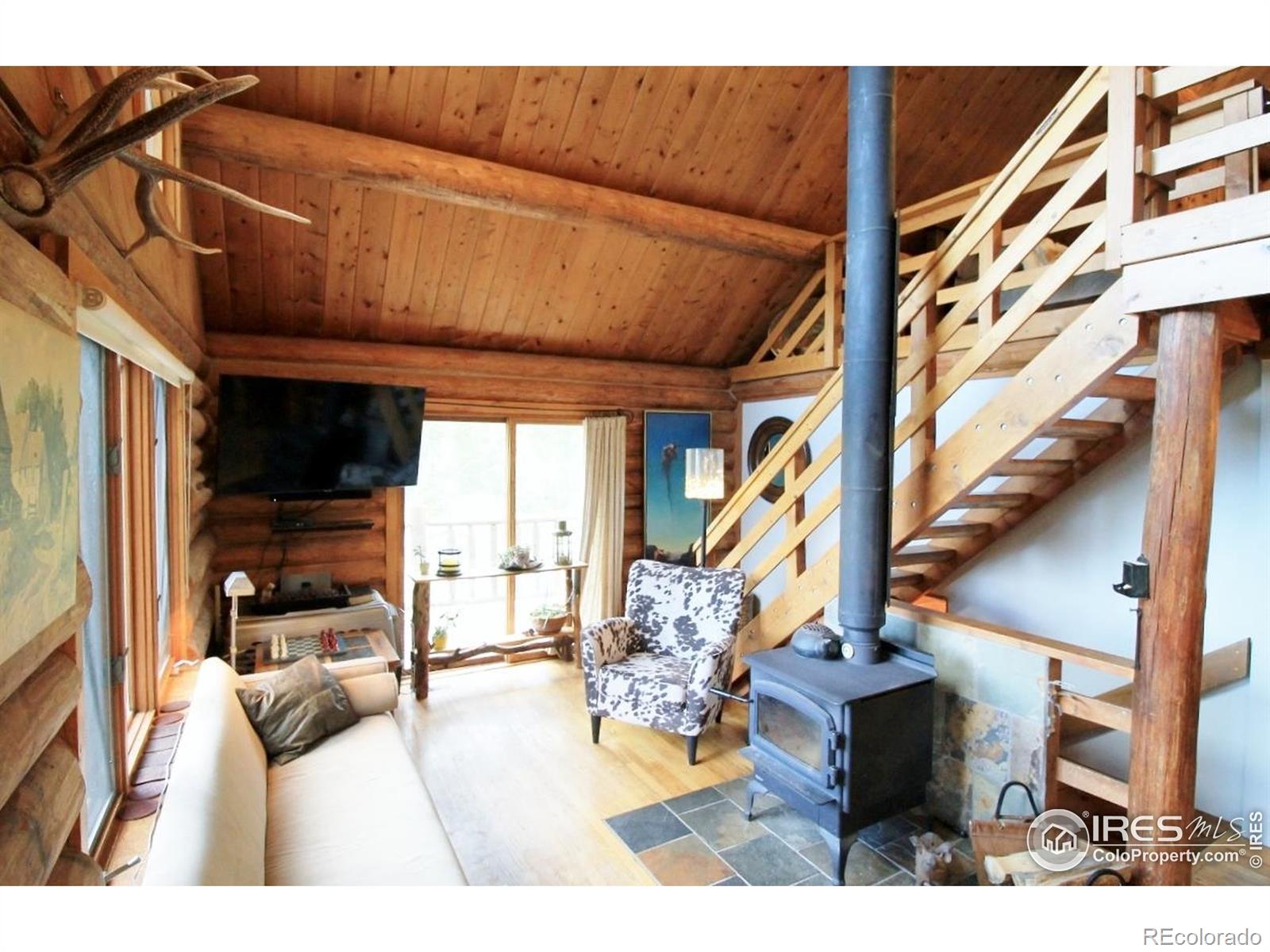 MLS Image #11 for 1618  dunraven glade road,glen haven, Colorado