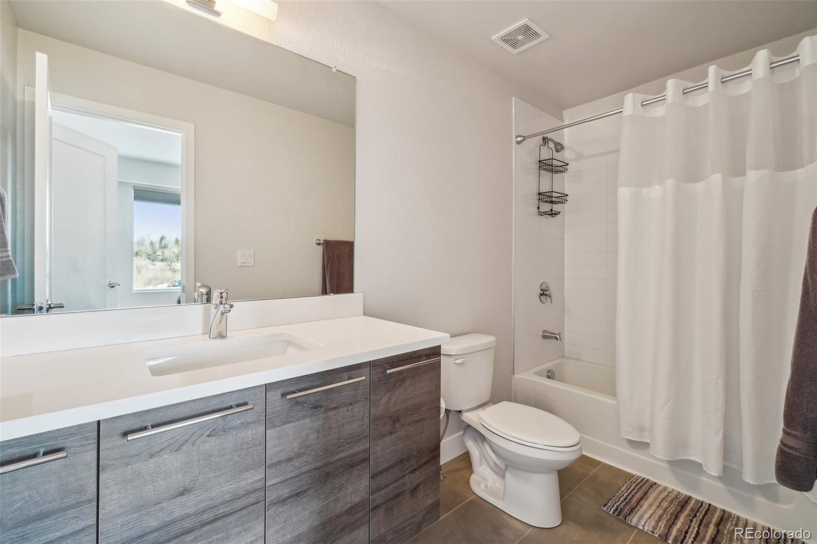 MLS Image #23 for 5531 w 11th place,lakewood, Colorado