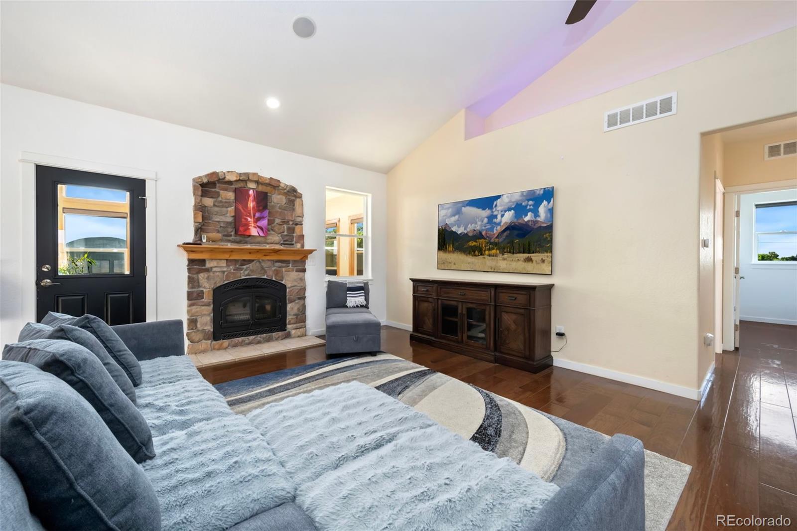 MLS Image #5 for 859  schrage way,loveland, Colorado