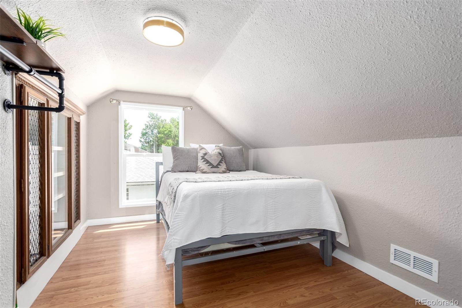 MLS Image #33 for 1946  xenia street,denver, Colorado