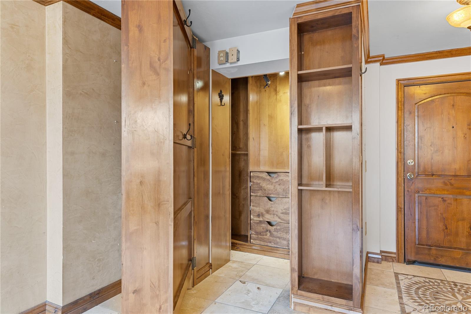 MLS Image #23 for 1196 n grant street,denver, Colorado