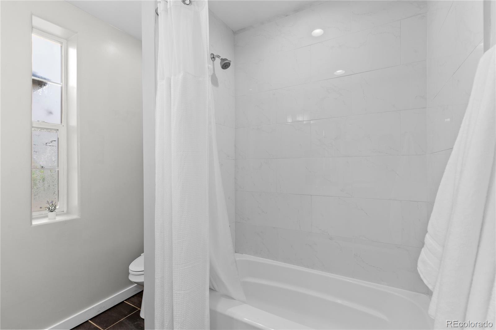 MLS Image #16 for 3443  lawrence street,denver, Colorado