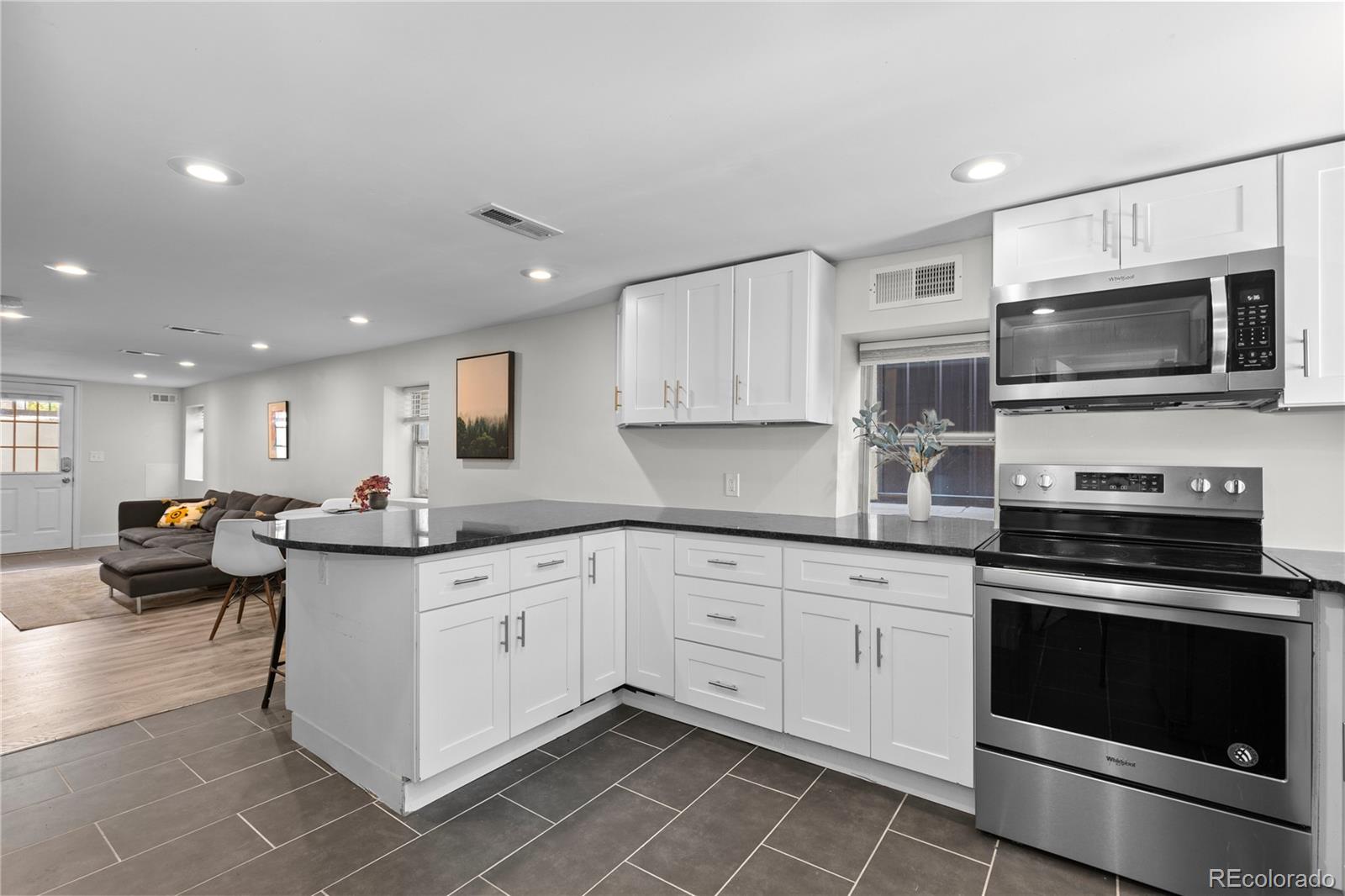 MLS Image #34 for 3443  lawrence street,denver, Colorado