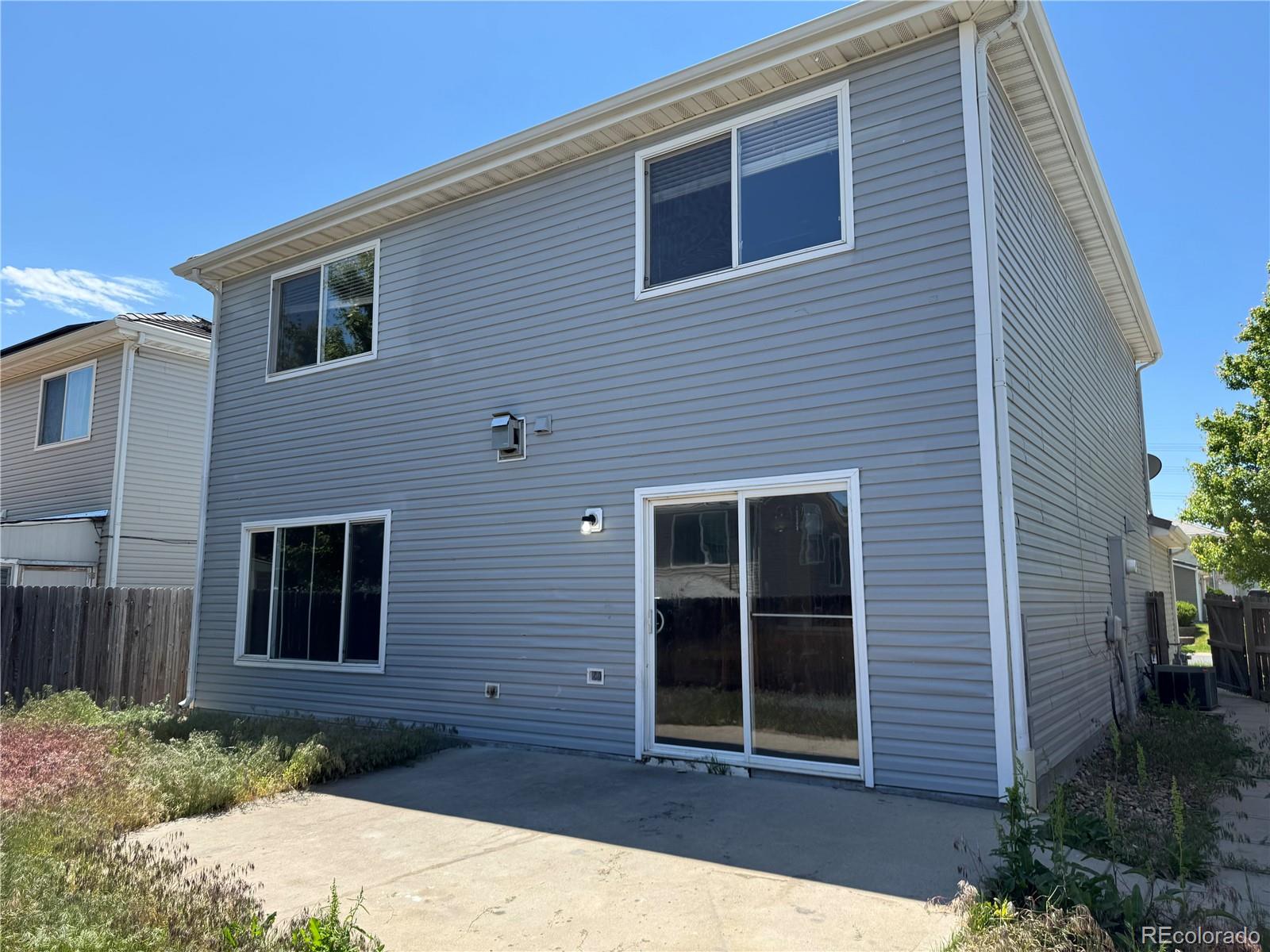MLS Image #10 for 20787 e 39th avenue,denver, Colorado