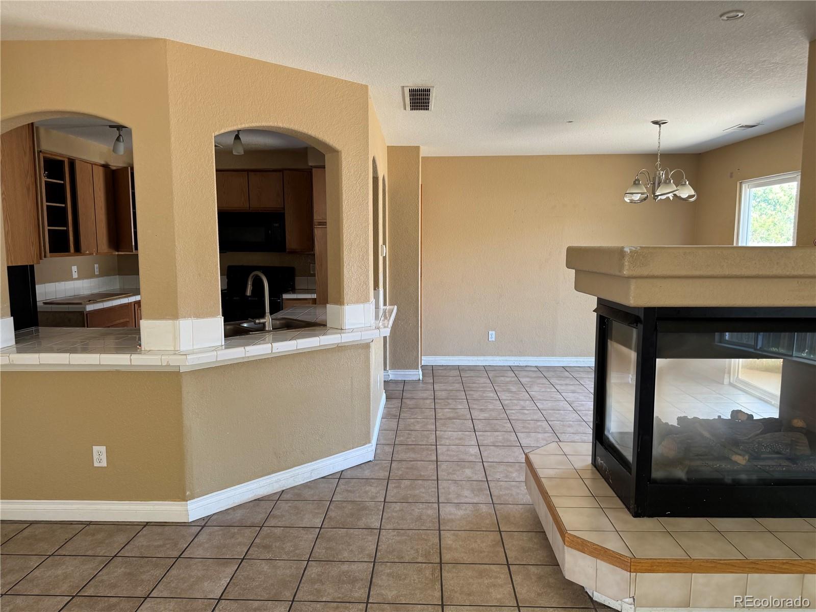 MLS Image #2 for 20787 e 39th avenue,denver, Colorado