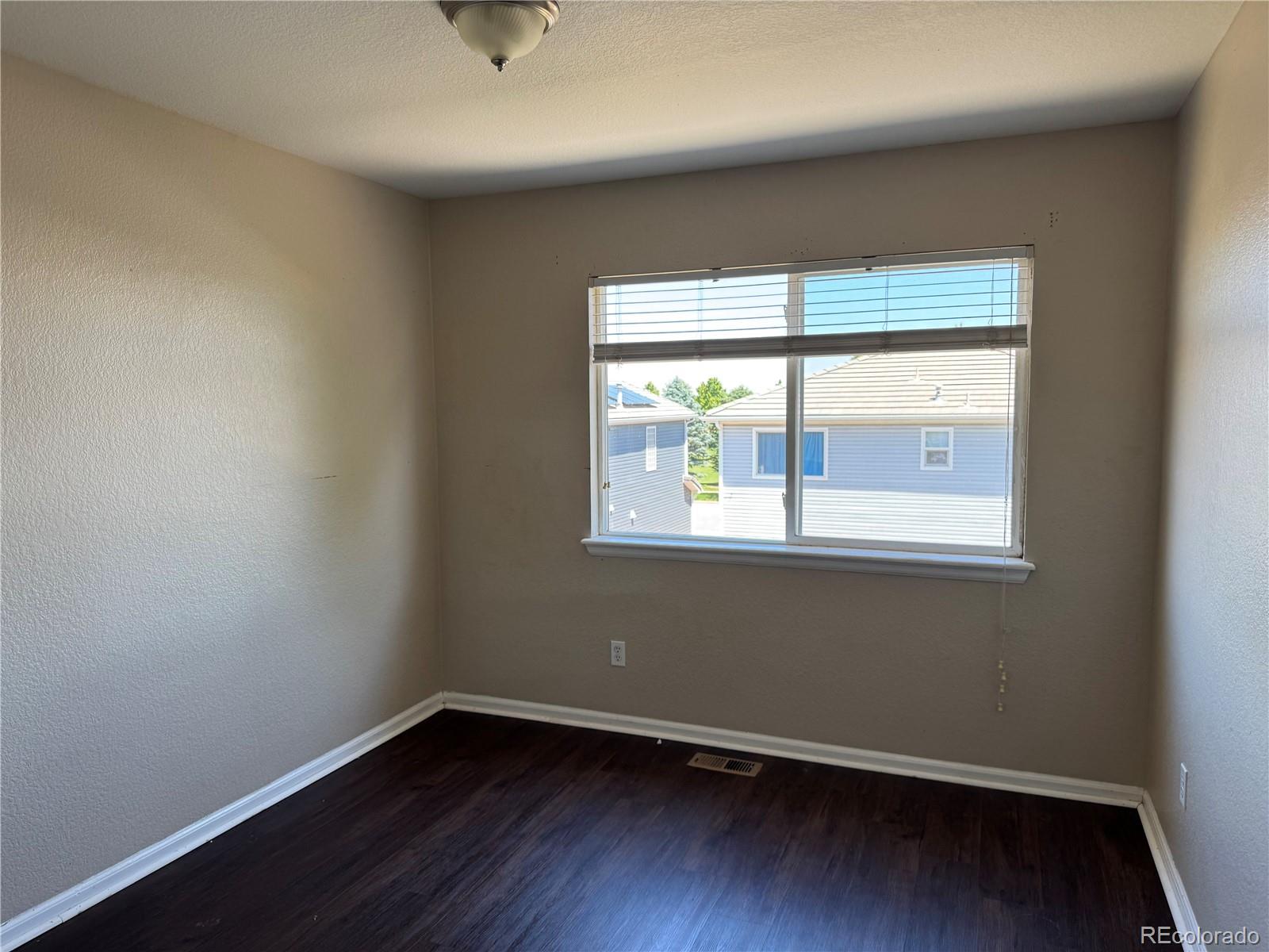 MLS Image #7 for 20787 e 39th avenue,denver, Colorado