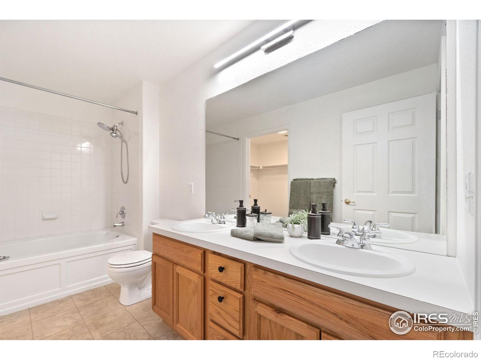 MLS Image #8 for 3350  boulder circle,broomfield, Colorado