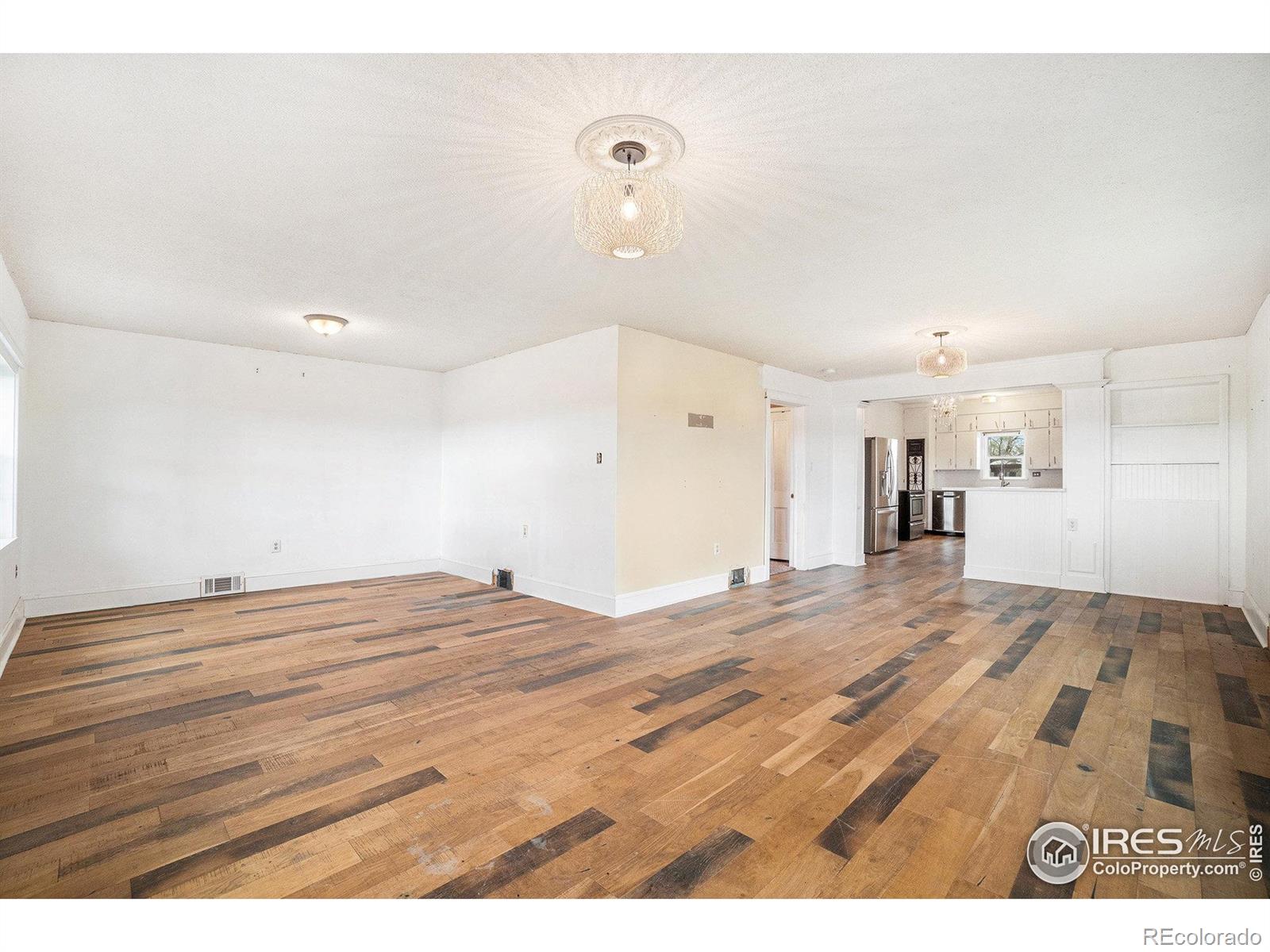 MLS Image #3 for 2118 n 47th avenue,greeley, Colorado