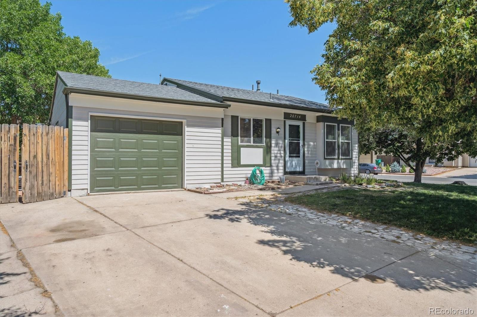 MLS Image #2 for 20714 e buchanan drive,aurora, Colorado