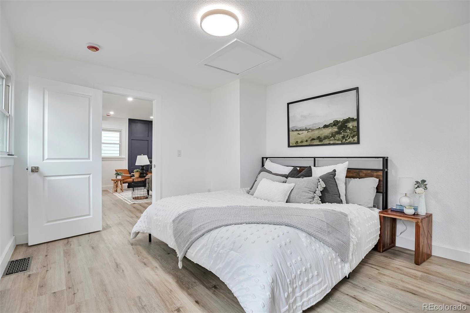MLS Image #12 for 1360 w custer place,denver, Colorado