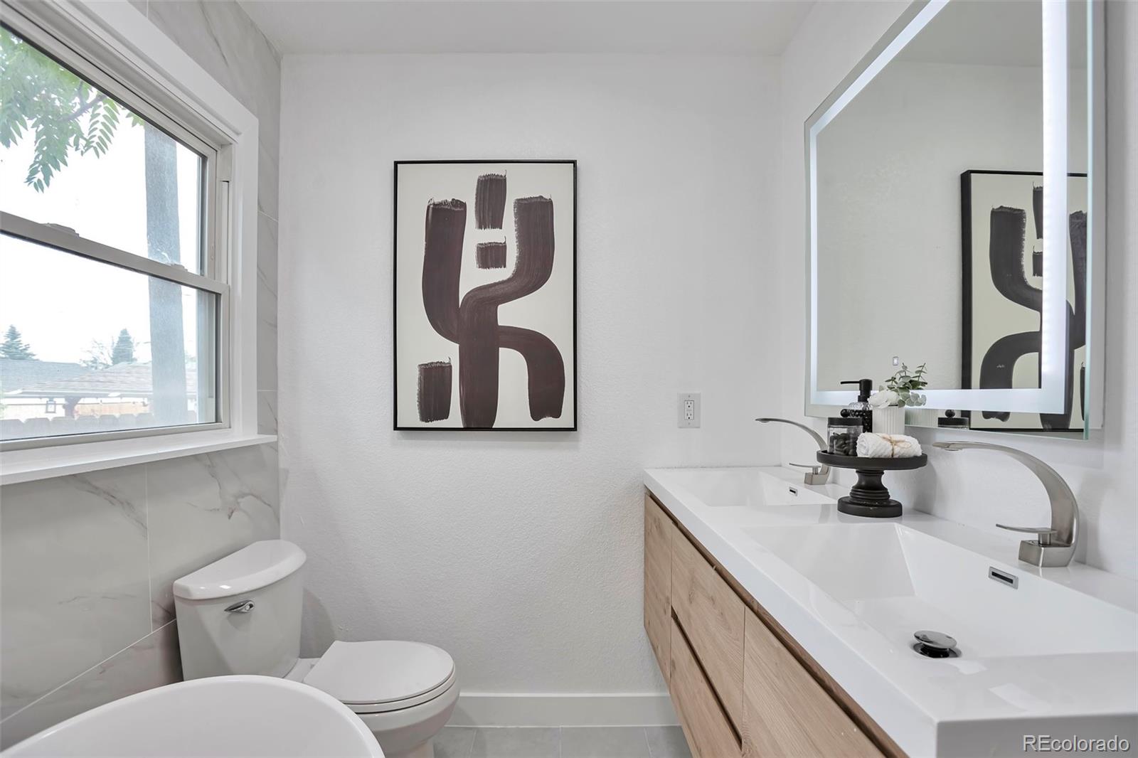 MLS Image #15 for 1360 w custer place,denver, Colorado