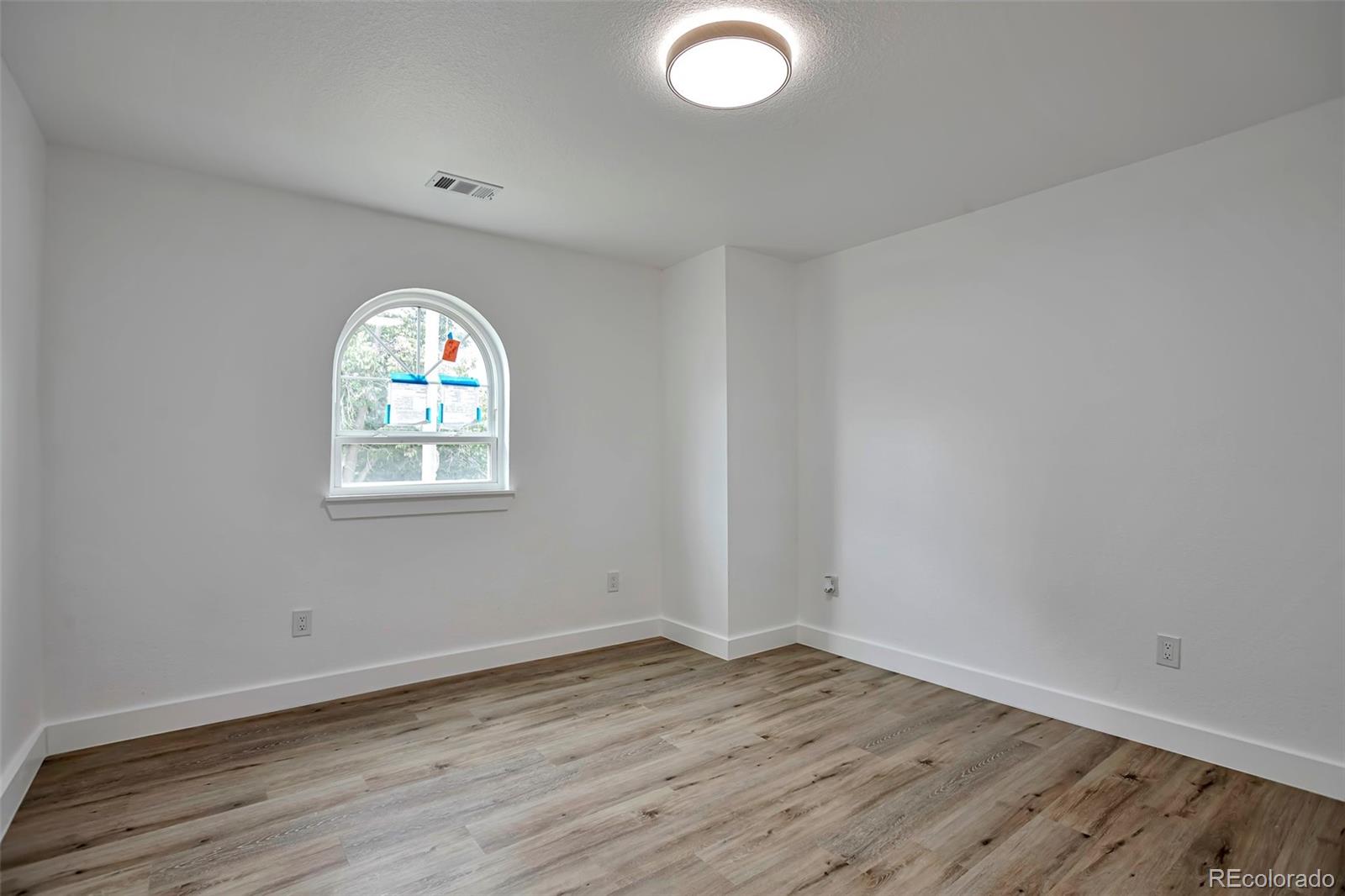 MLS Image #19 for 1360 w custer place,denver, Colorado