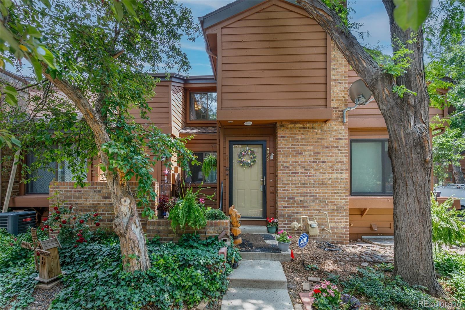 MLS Image #2 for 2685 s dayton way,denver, Colorado