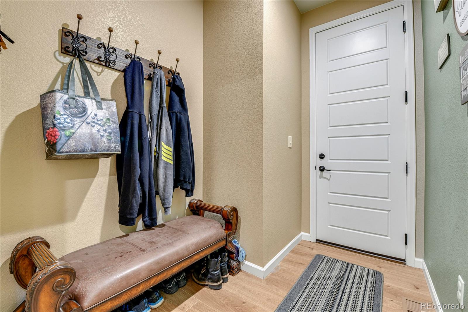 MLS Image #8 for 109 n patsburg street,aurora, Colorado