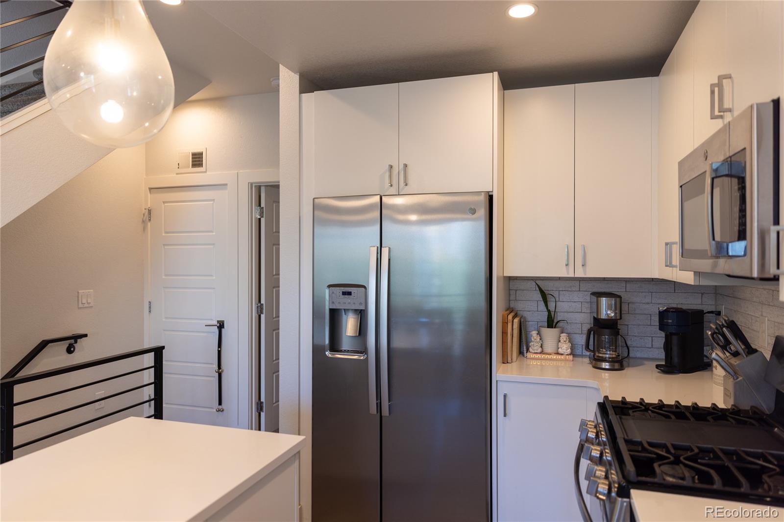 MLS Image #3 for 2350  tremont place,denver, Colorado