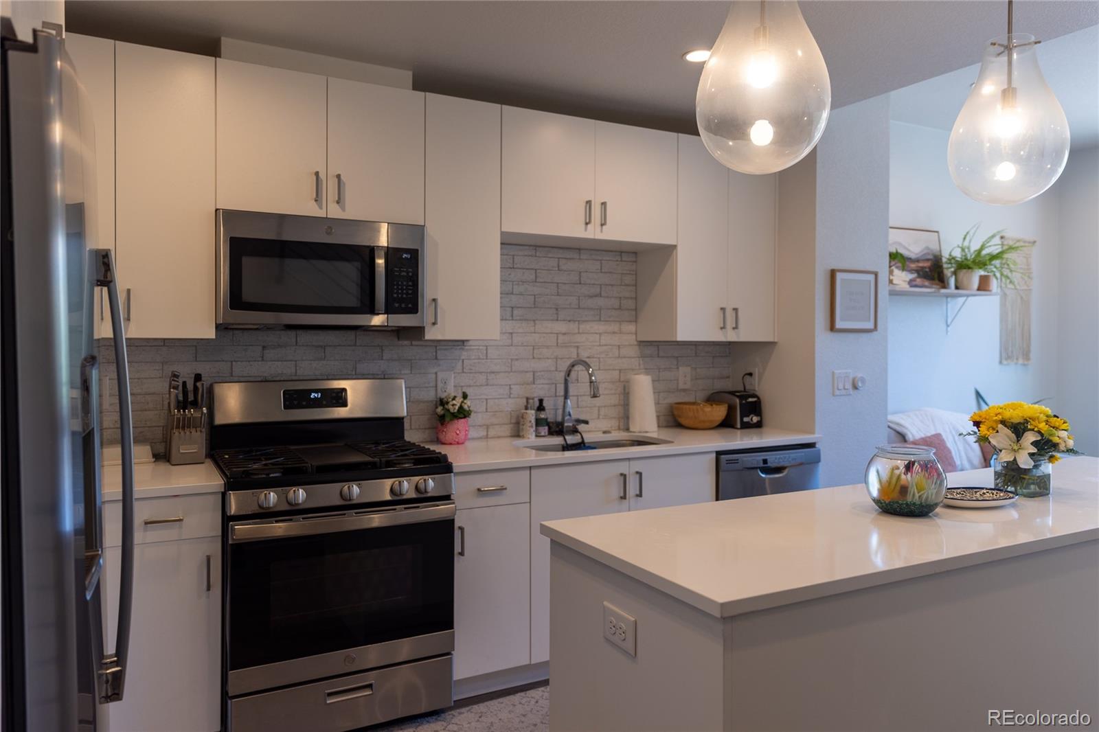 MLS Image #5 for 2350  tremont place,denver, Colorado