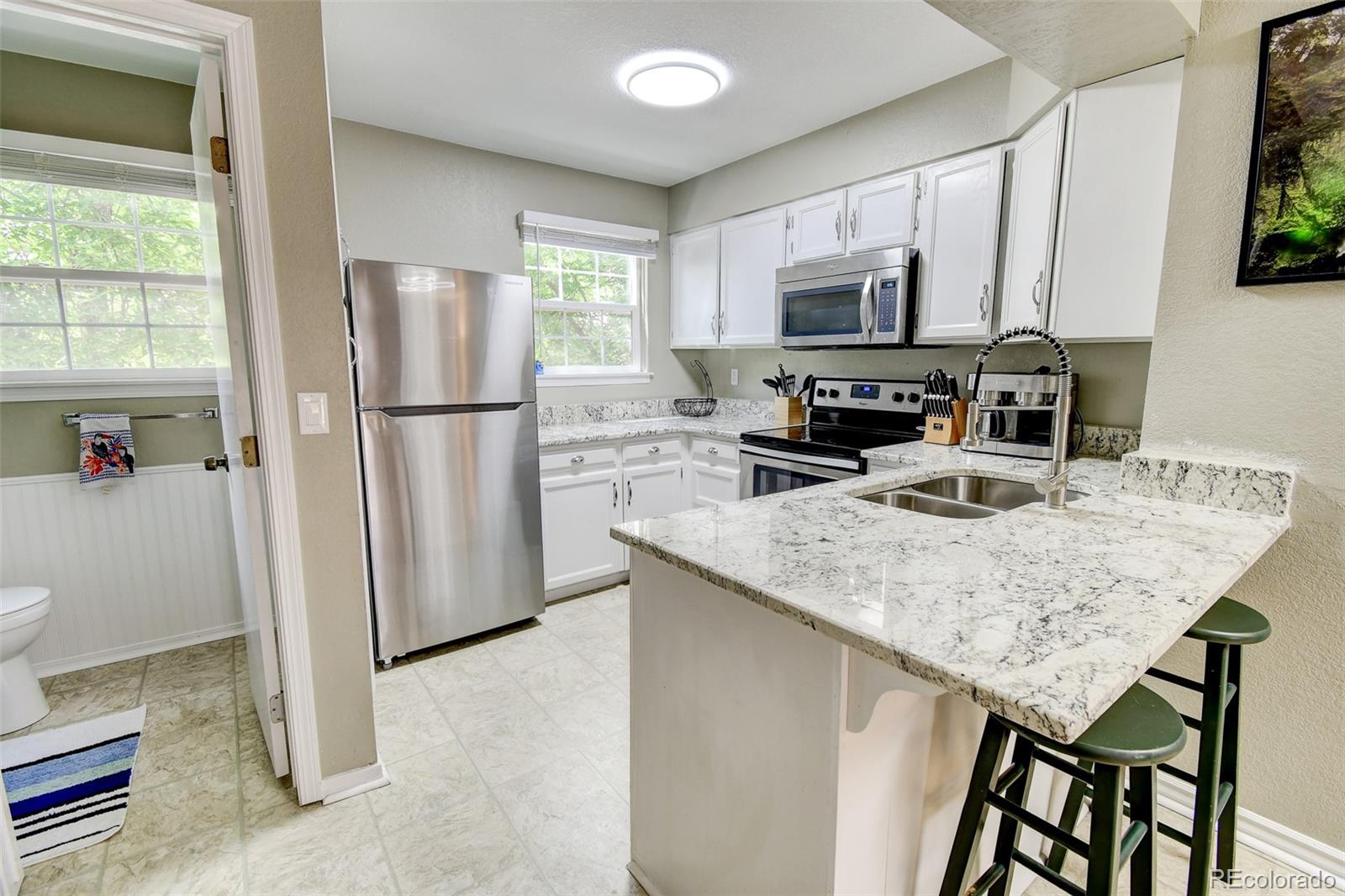 MLS Image #6 for 8022 s columbine court,centennial, Colorado