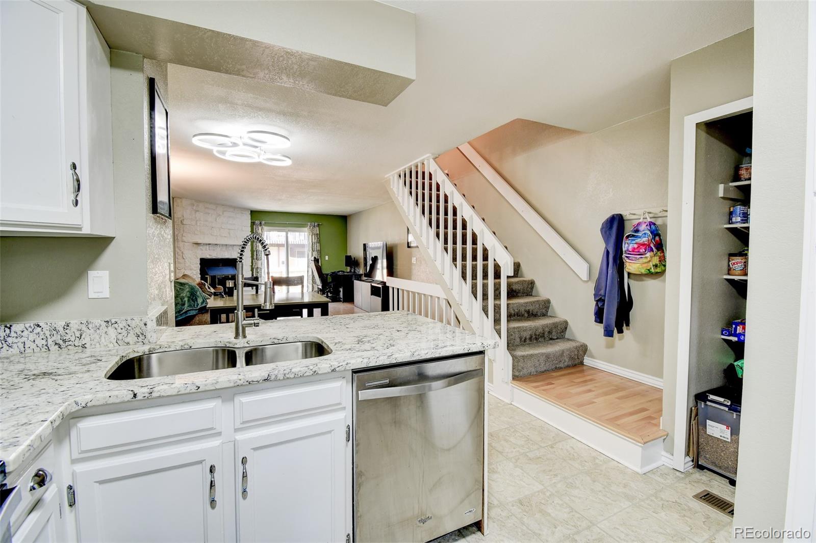 MLS Image #9 for 8022 s columbine court,centennial, Colorado