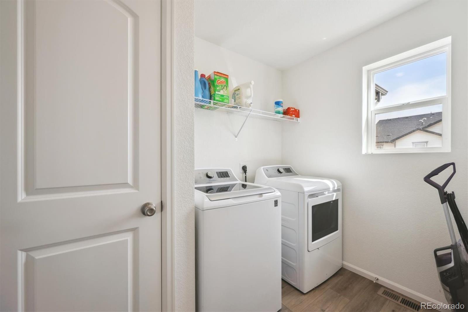 MLS Image #14 for 608 n bersshine court,aurora, Colorado