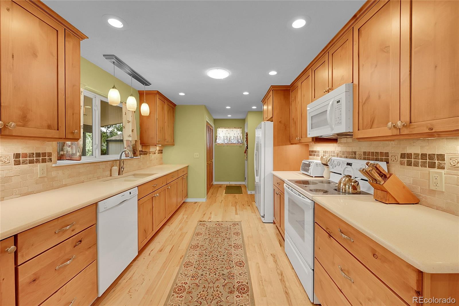 MLS Image #12 for 6425 w frost drive,littleton, Colorado