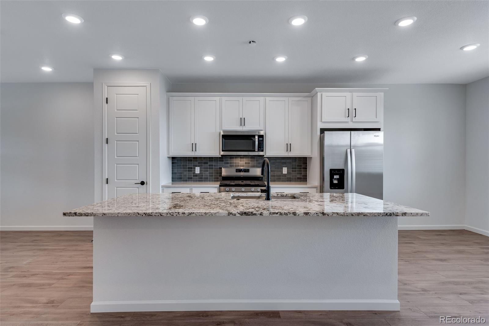 MLS Image #16 for 16772 w 93rd place,arvada, Colorado