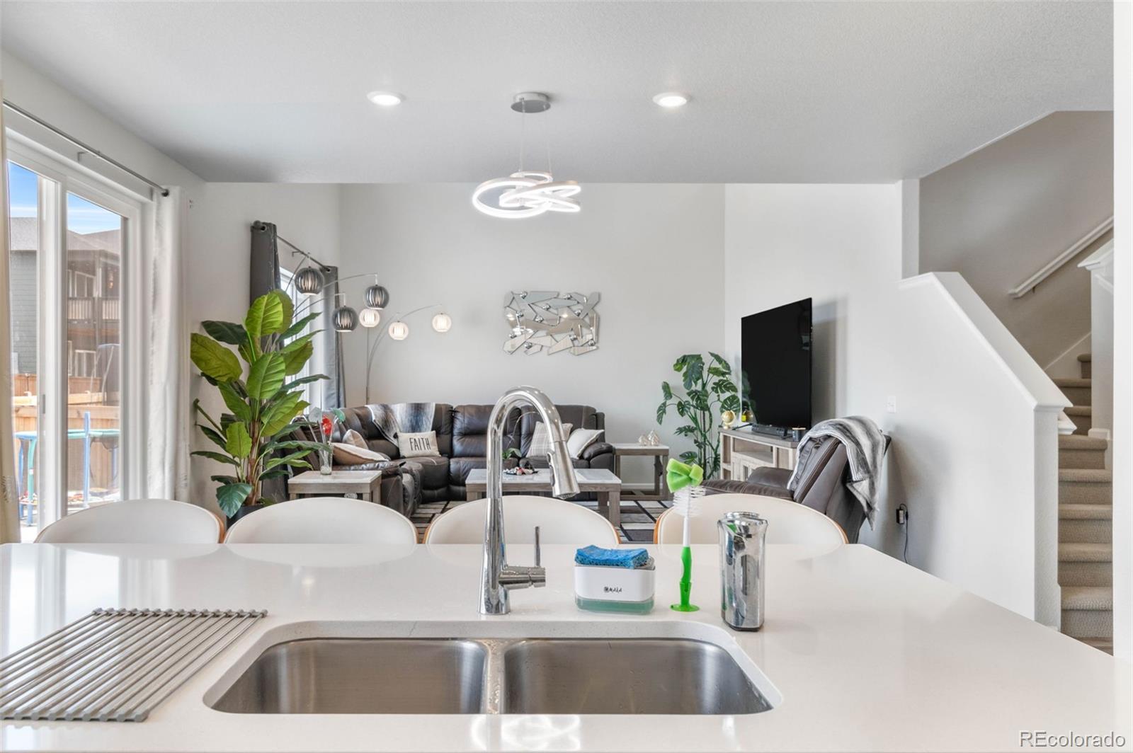 MLS Image #5 for 9196  rifle street,commerce city, Colorado