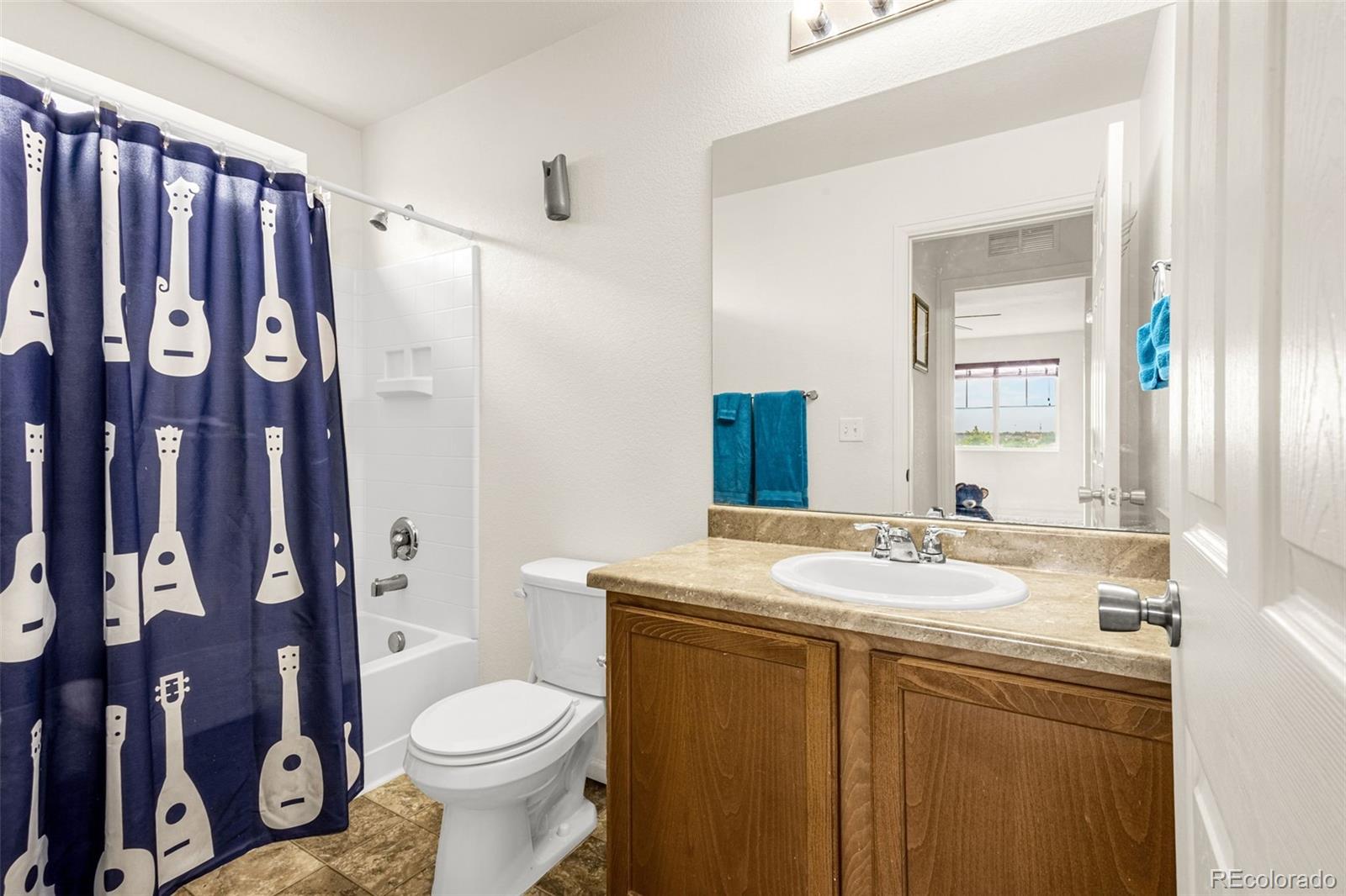 MLS Image #9 for 20109  randolph place,denver, Colorado