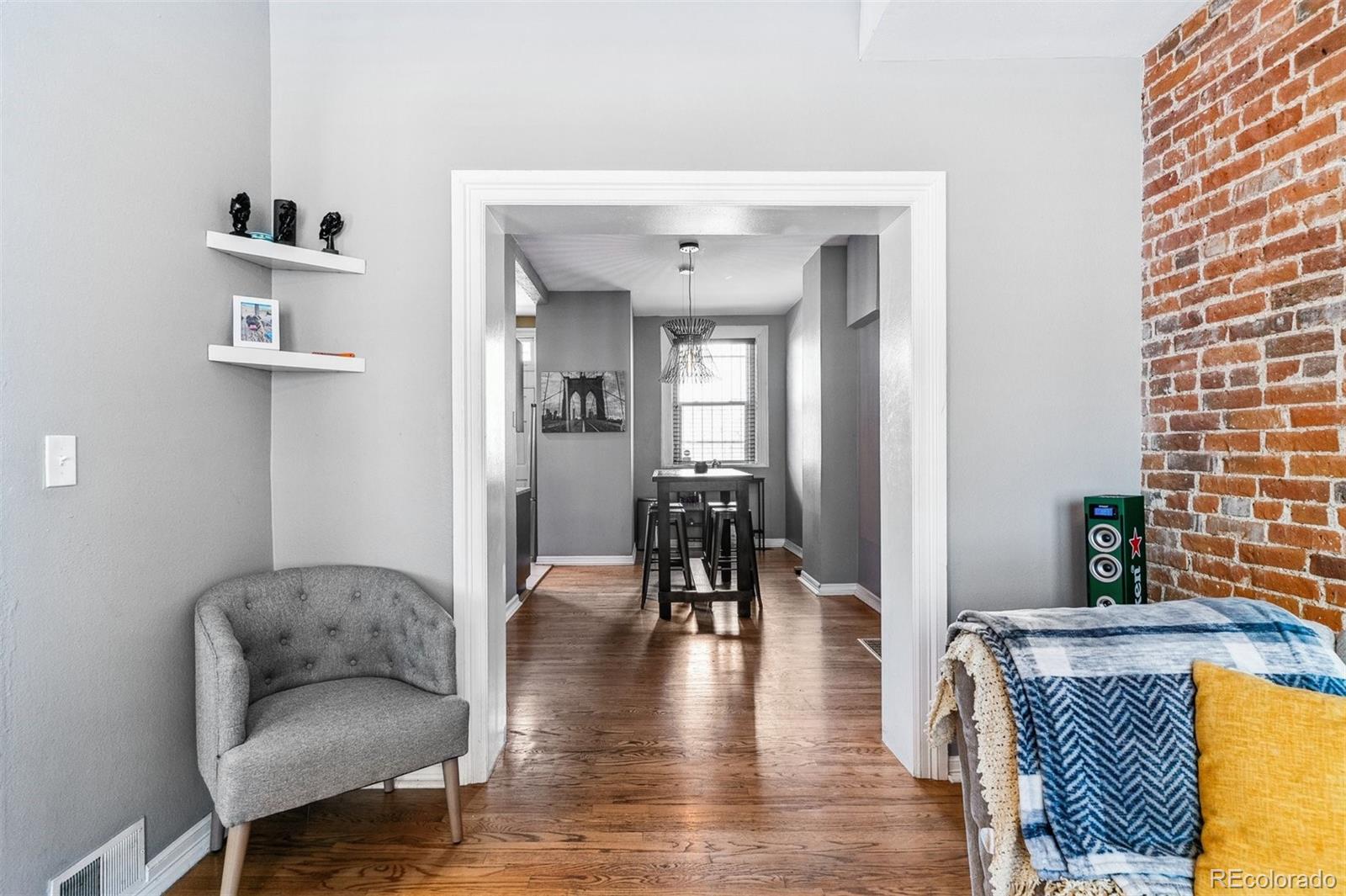 MLS Image #5 for 909 w park avenue,denver, Colorado