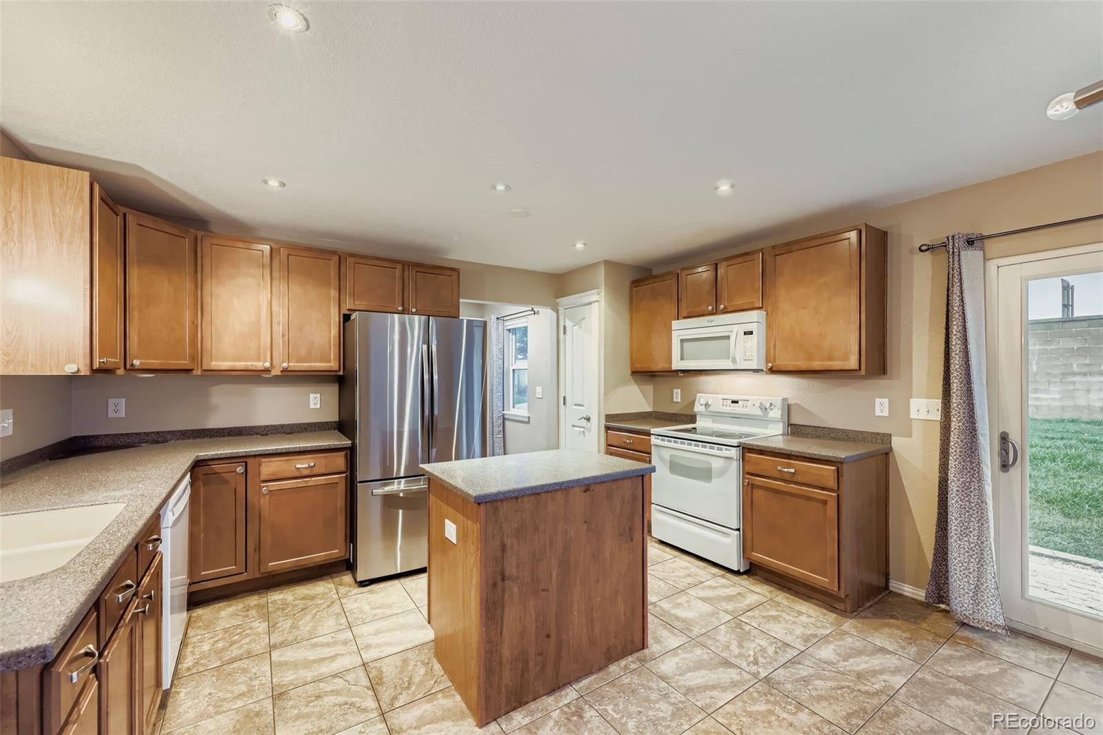 MLS Image #11 for 10882  dayton way,commerce city, Colorado