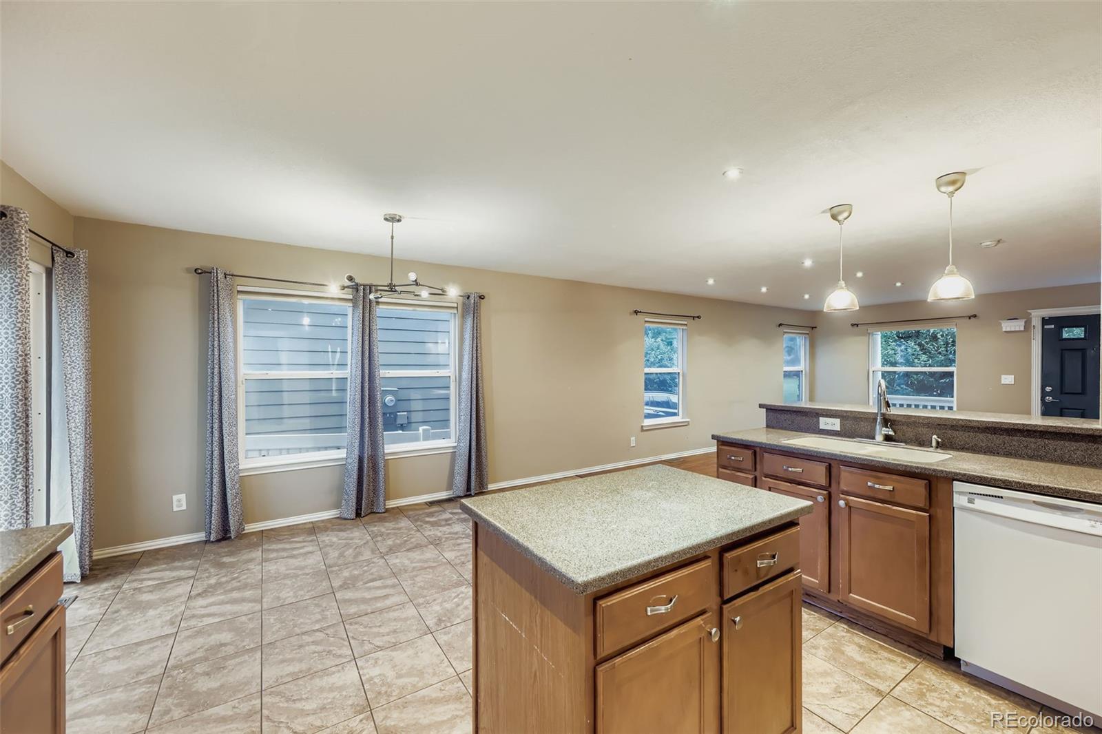 MLS Image #12 for 10882  dayton way,commerce city, Colorado