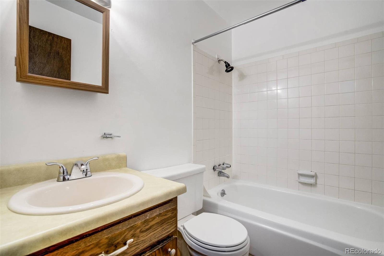 MLS Image #15 for 15157 e louisiana drive,aurora, Colorado