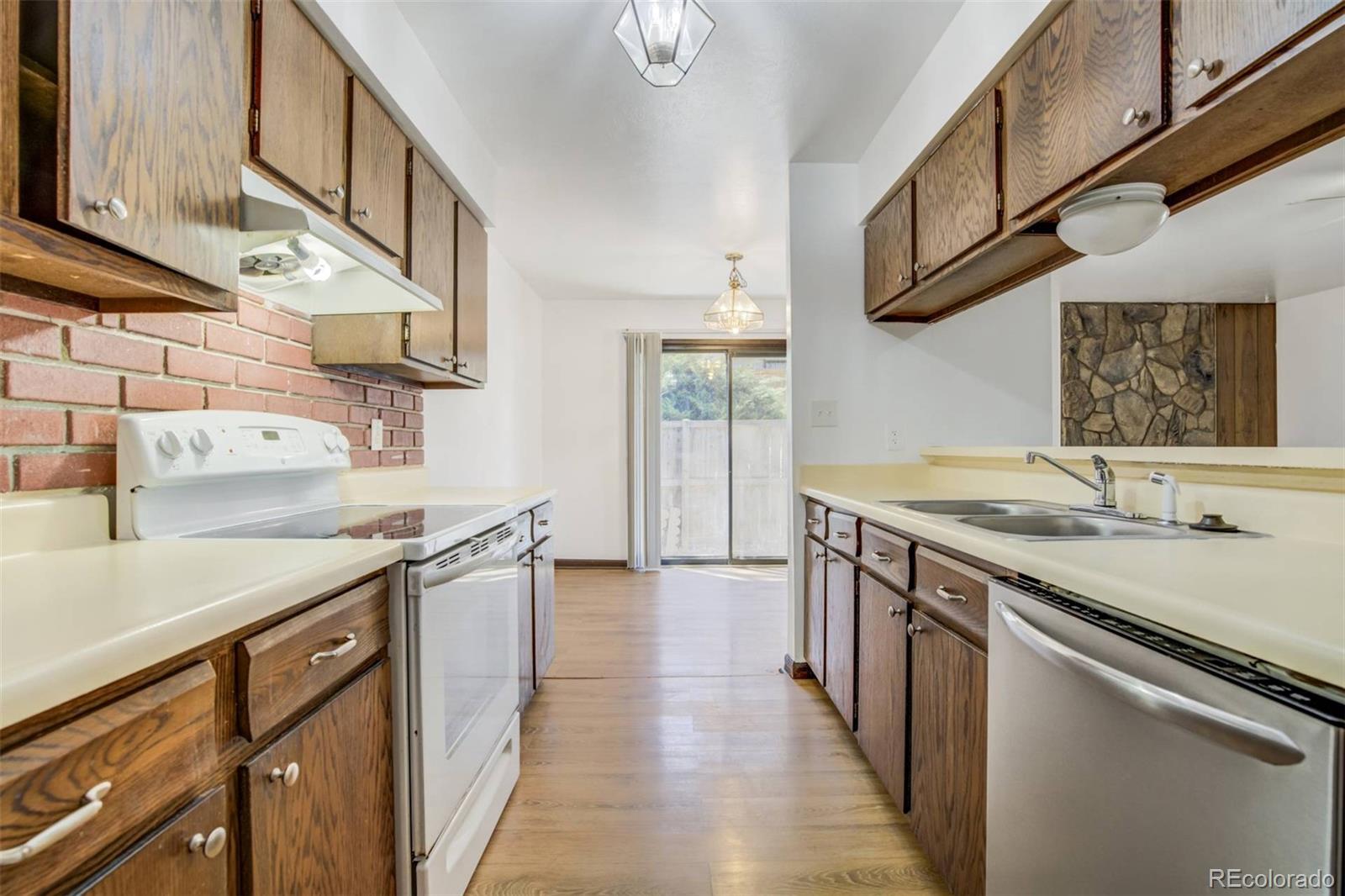 MLS Image #9 for 15157 e louisiana drive,aurora, Colorado