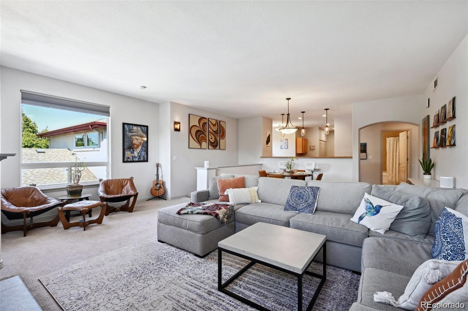 MLS Image #10 for 920 s locust street,denver, Colorado